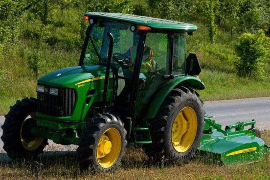 Top 22 John Deere Models of Tractor That Made History 5 John Deere 5101E Model