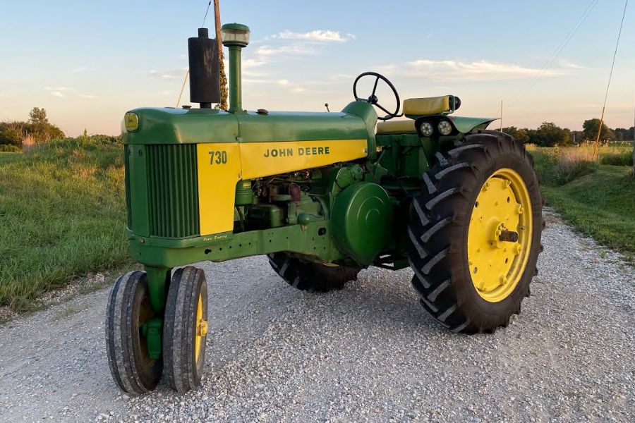 Model R730 Tractor